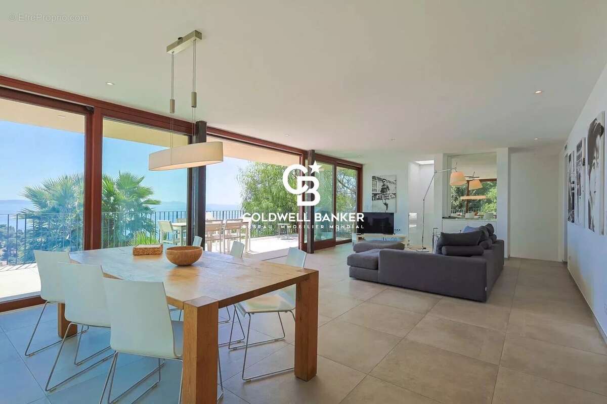 Maison à RAYOL-CANADEL-SUR-MER