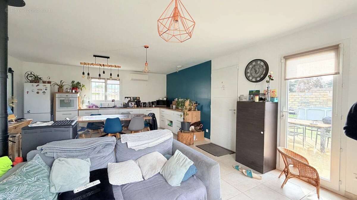 Maison à POURRIERES