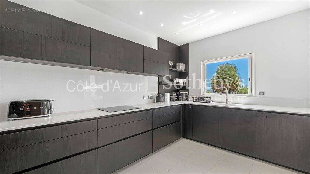 Exclusivité villa contemporaine avec vue mer, proche plage de la Nartelle - photo 19