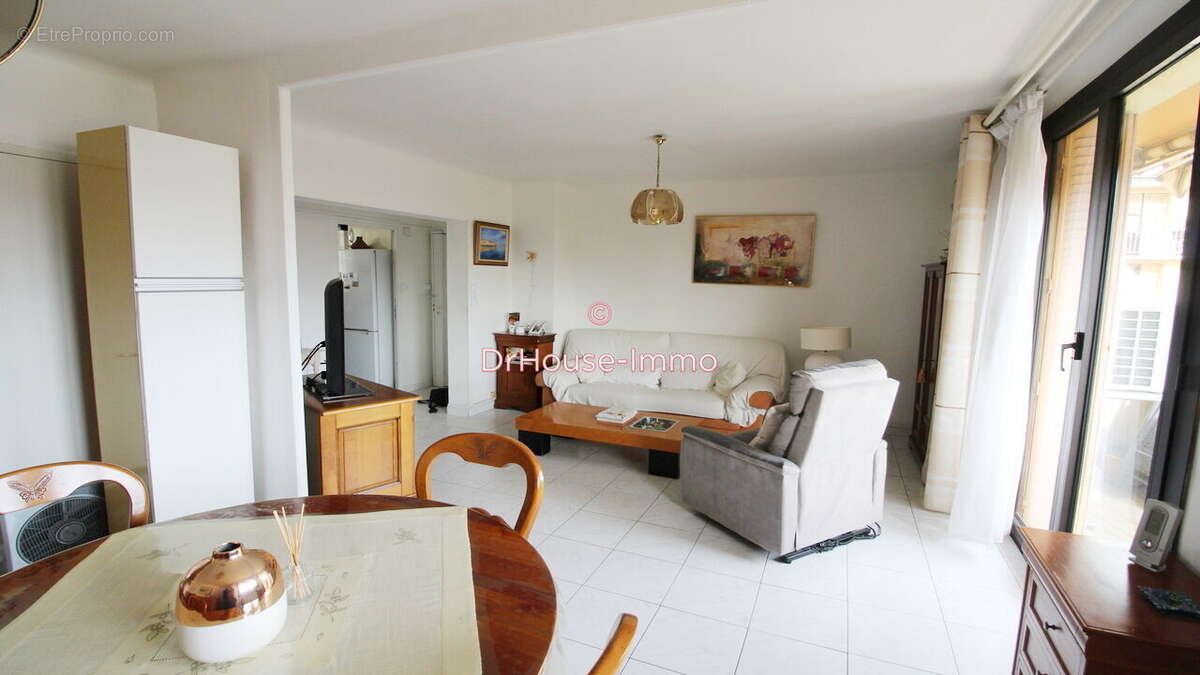 Appartement à MARSEILLE-4E