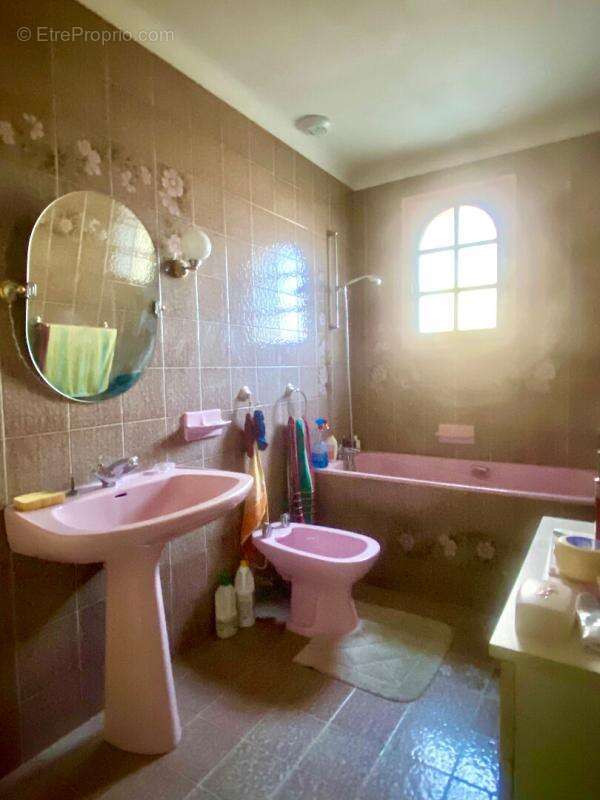 Maison à SAINTE-LUCE-SUR-LOIRE