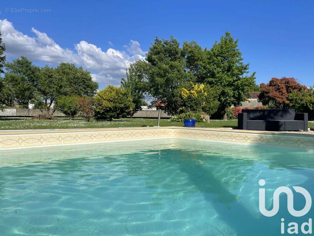 Photo 2 - Maison à LA VALLEE