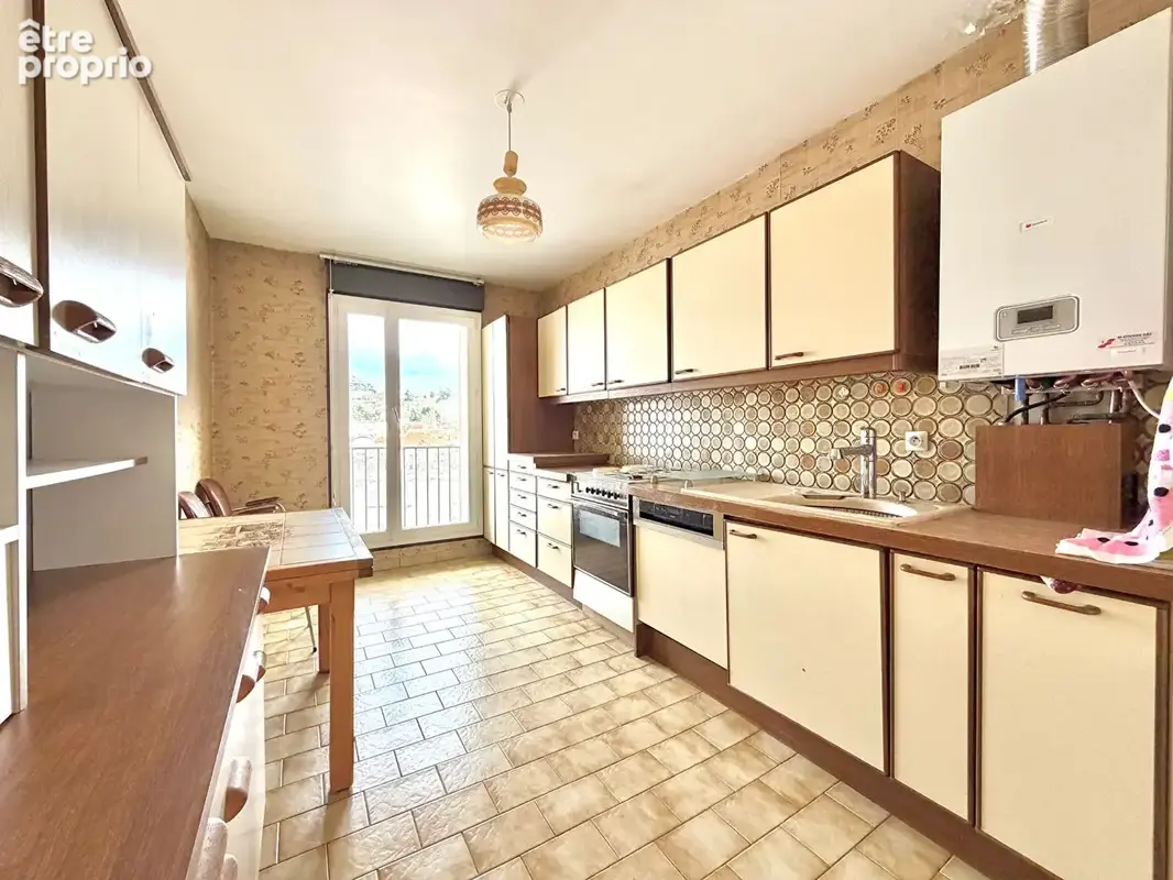 Appartement T4 avec balcon et garage - Saint-Étienne - photo 2