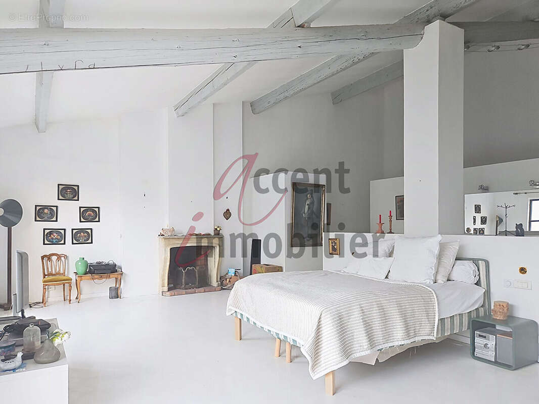 Maison à L&#039;ISLE-SUR-LA-SORGUE