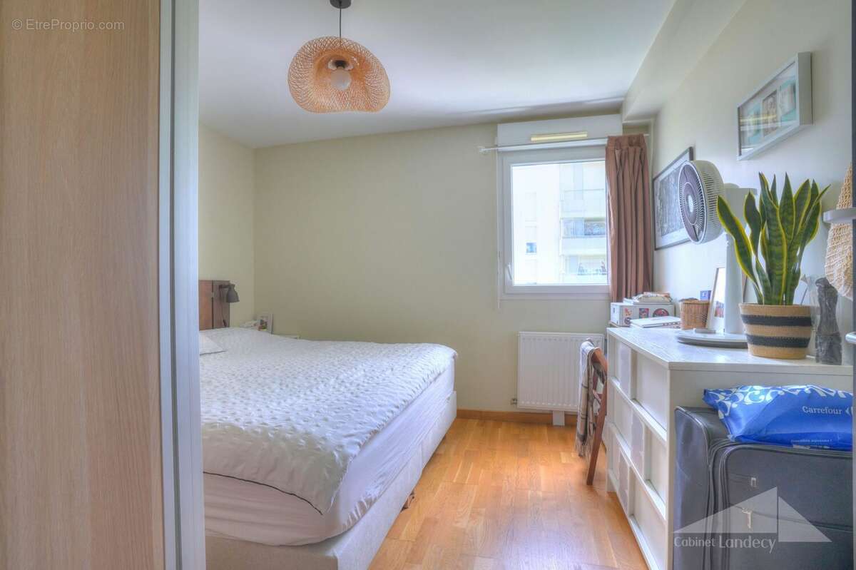 Appartement à SAINT-GENIS-POUILLY
