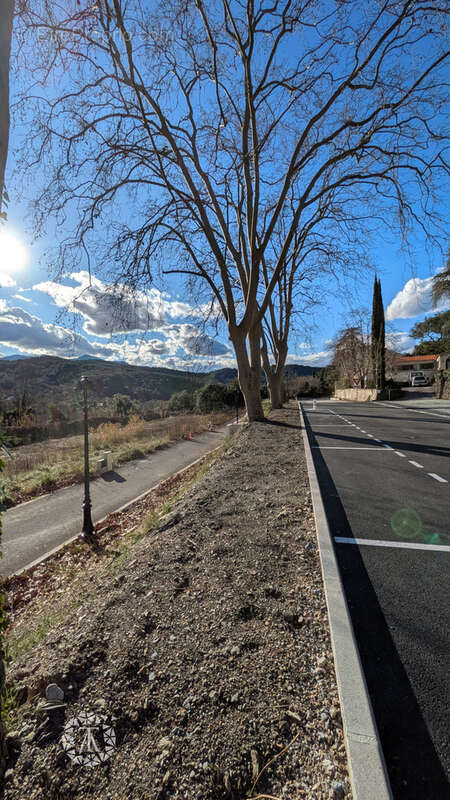 Terrain à LES CLUSES