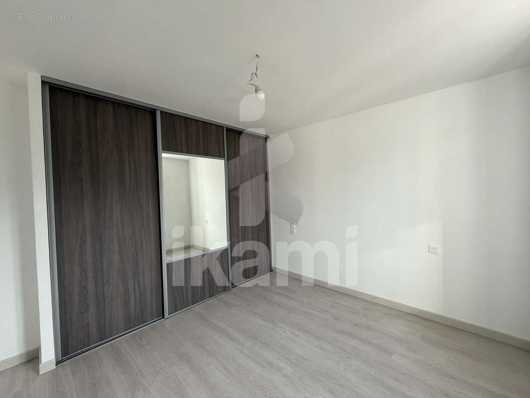 Appartement lumineux 2 chambres avec balcon dans un secteur calme et recherché   entièrement rénové - photo 3