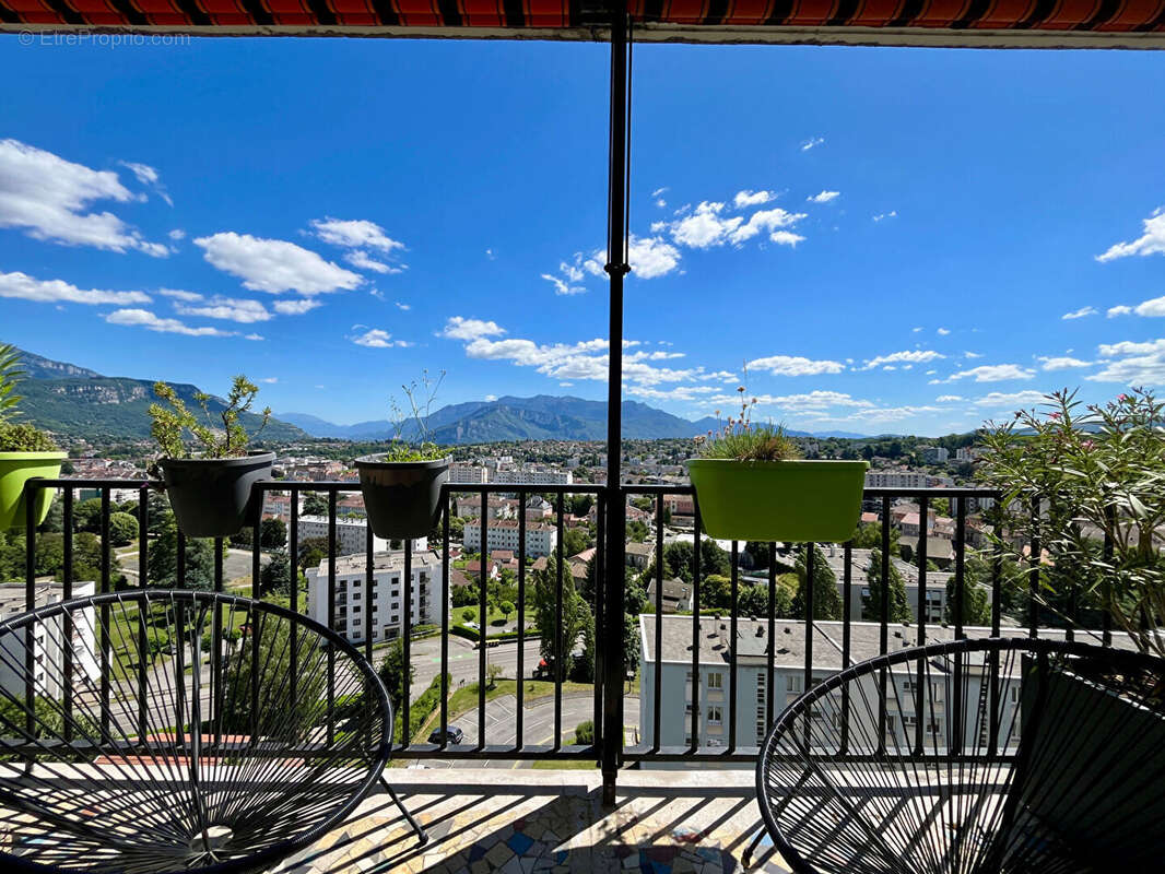 T4 + balcon dernier etage  - voiron - photo 4