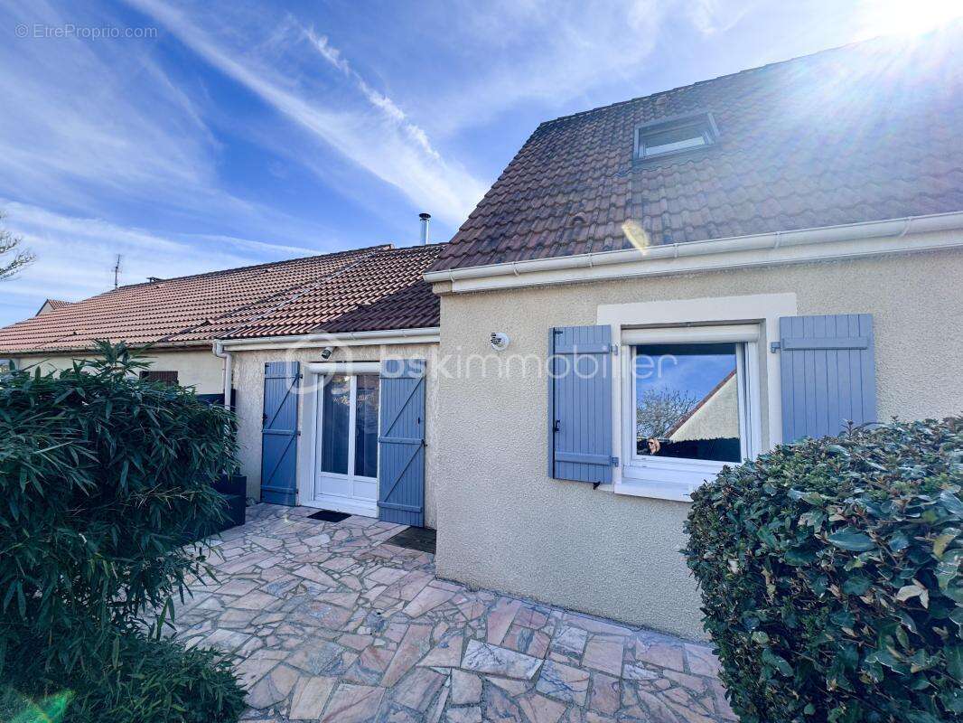 Maison à ROISSY-EN-BRIE