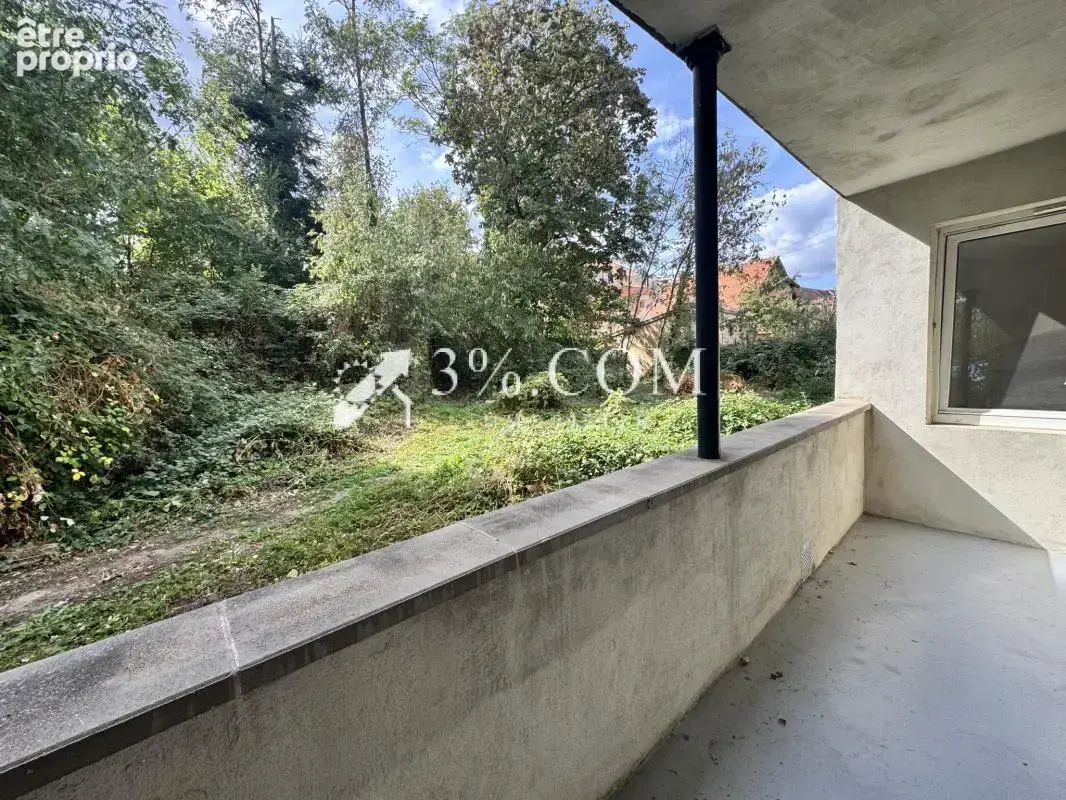 3%COM  Bel appartement F4 avec 3 chambres - balcon - parking - photo 3