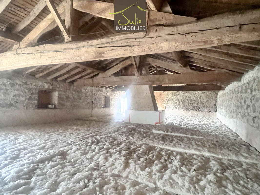 Maison à LA CHAPELLE-SAINT-LAURENT