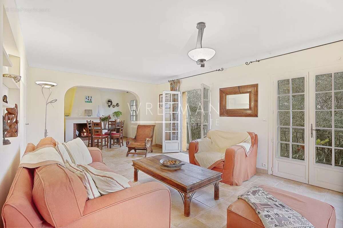 Villa au calme dans un domaine fermé à pied de commerces - Mougins - photo 6