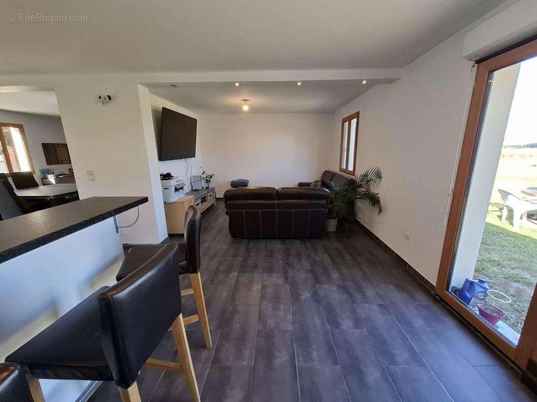 Maison/Pavillon proche LA FERTE VIDAME 9 pièce(s) 137.19 m2 avec terrain 1355m² - photo 7