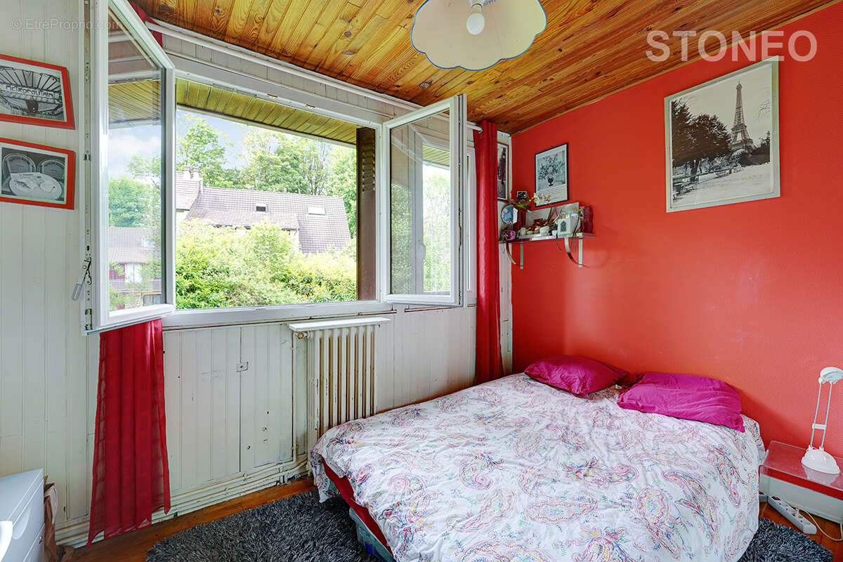 Maison à VILLE-D&#039;AVRAY