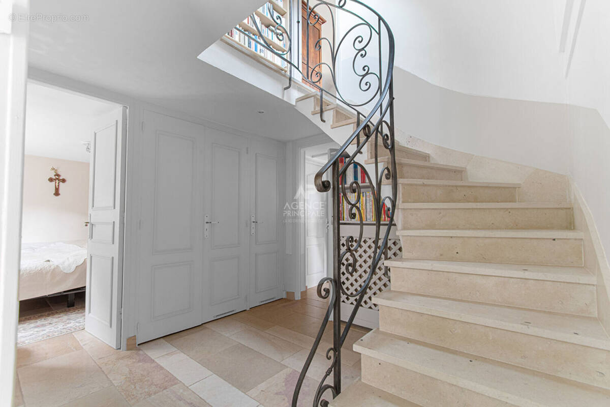 Maison à MAREIL-MARLY