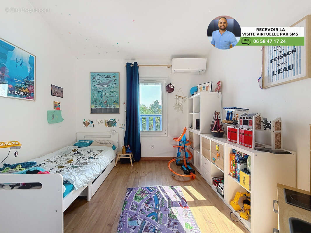 Maison à LA ROQUETTE-SUR-SIAGNE