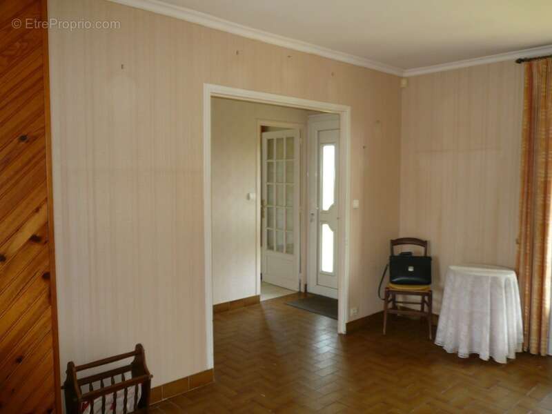 Maison à GENSAC-LA-PALLUE