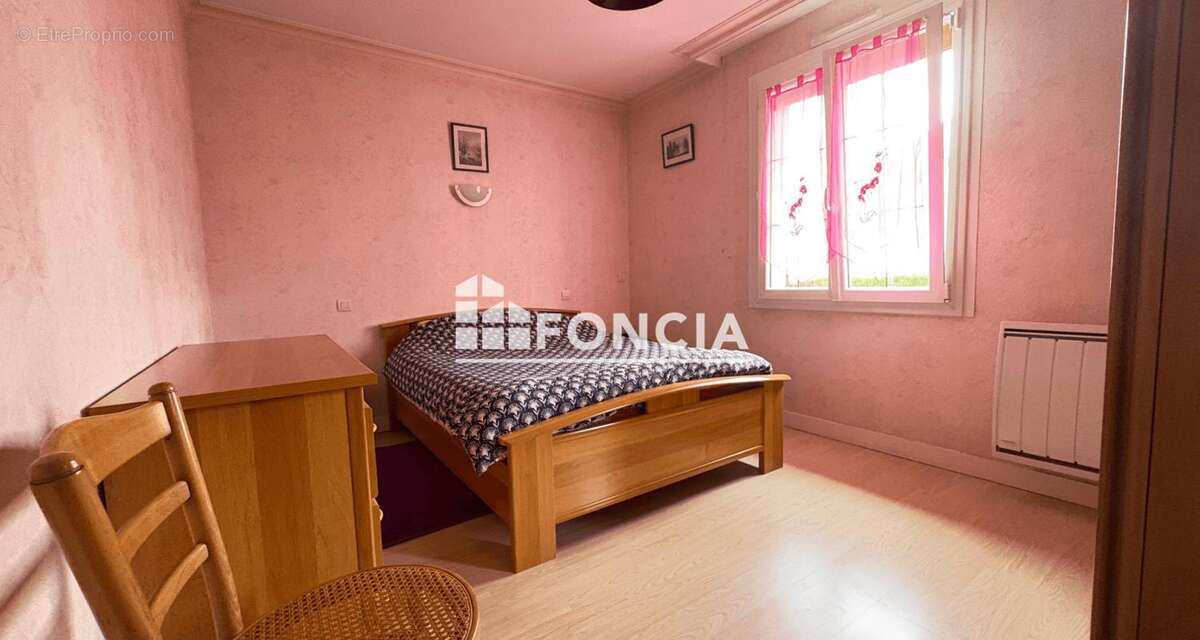 Maison à YVRE-L&#039;EVEQUE