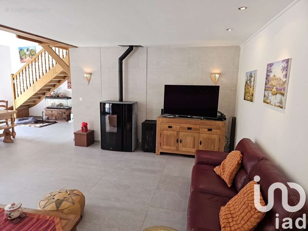 Maison 220 m² à Gageac-Et-Rouillac  - photo 7