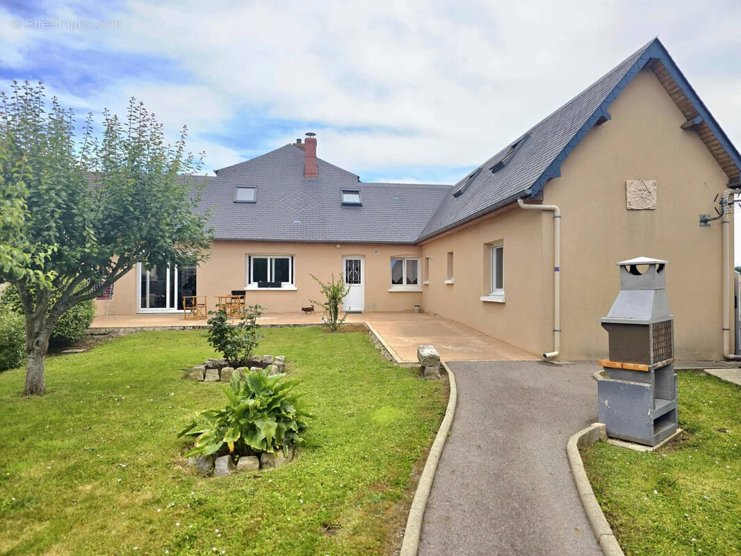 Maison à SAINT-NICOLAS-D'ALIERMONT