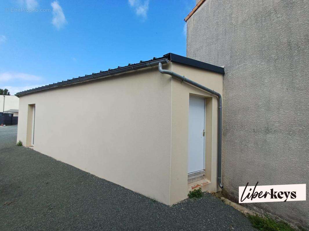 Parking à LA TREMBLADE