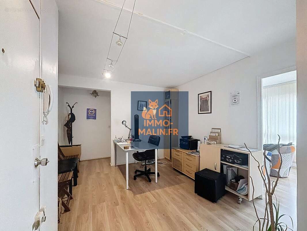 Entrée  - Appartement à NANTERRE