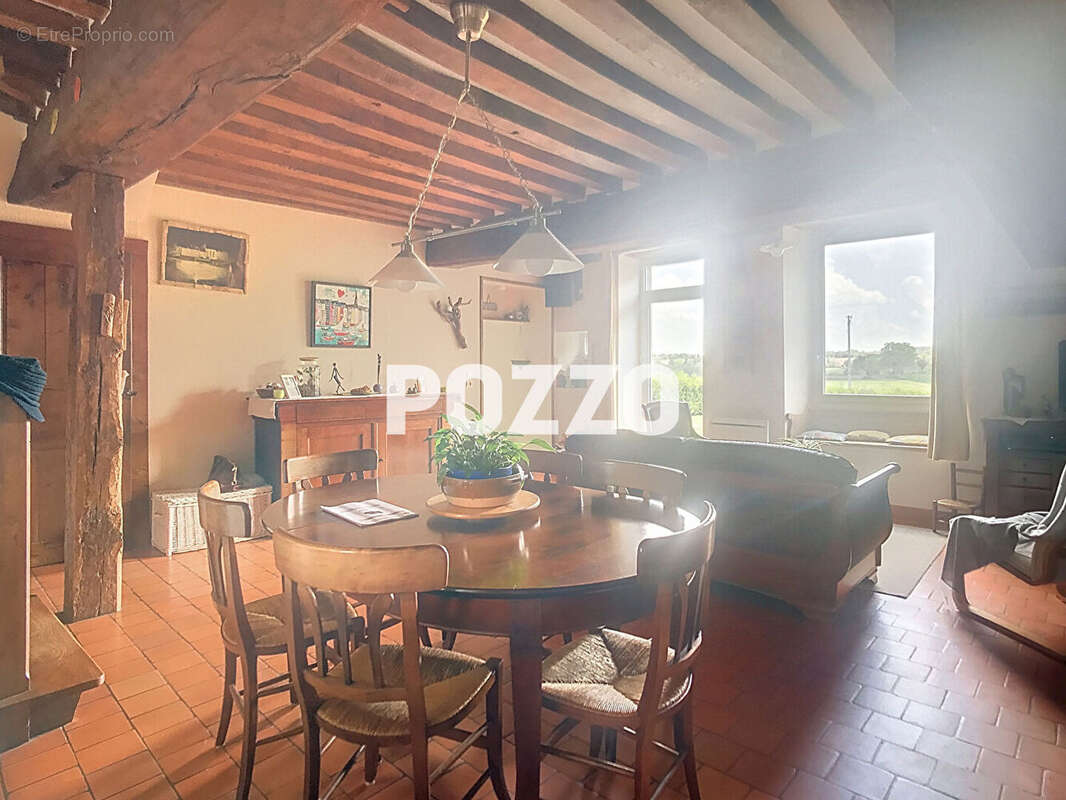 Maison à SAINT-SEVER-CALVADOS