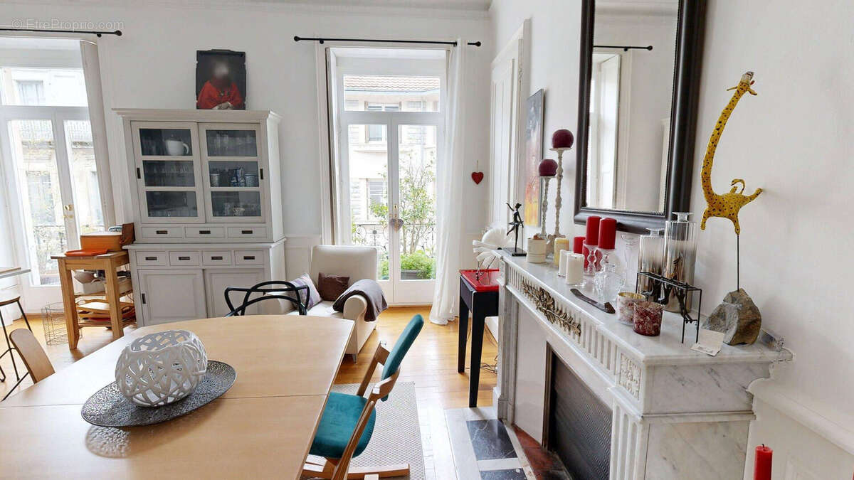 Fontaine Argent : appartement de cartactère de 169 m2 avec 4 chambres - photo 10