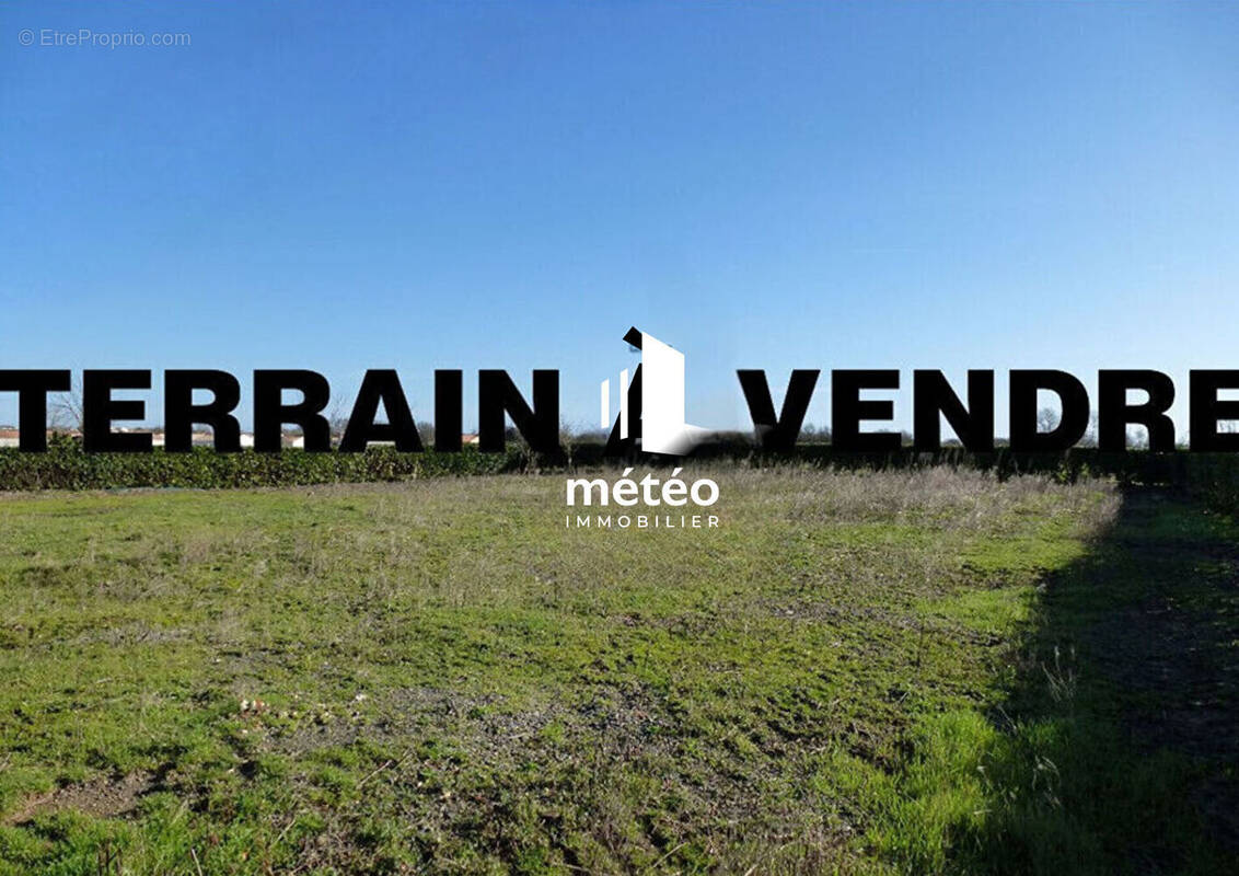 Terrain à LA JONCHERE