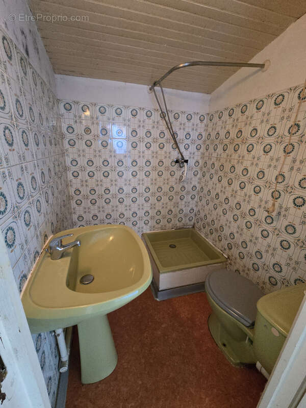 Studio à rénover - Rue Saint Charles - photo 7