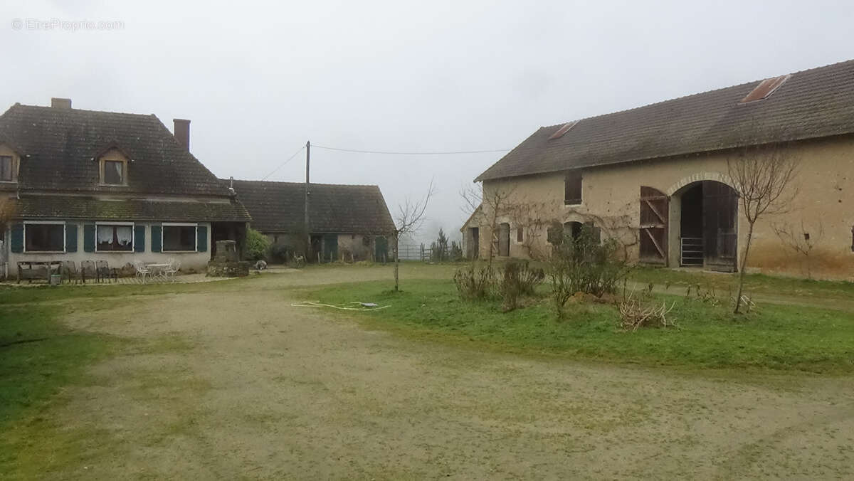 Maison à PERRECY-LES-FORGES