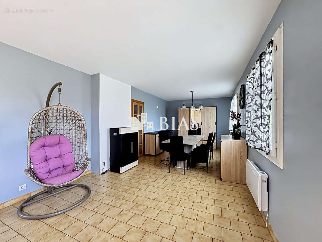 Maison 109 m² à Bourg-Achard  - photo 5
