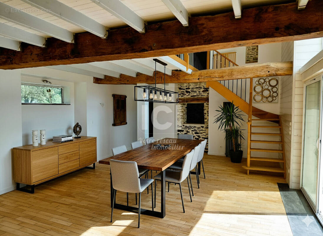 Maison à SAINTE-LUCE-SUR-LOIRE