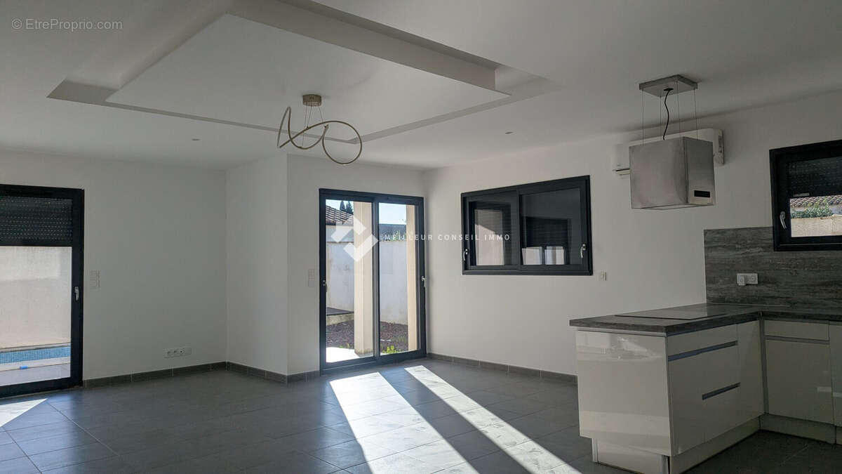 Maison 140 m² à Moussan  - photo 6