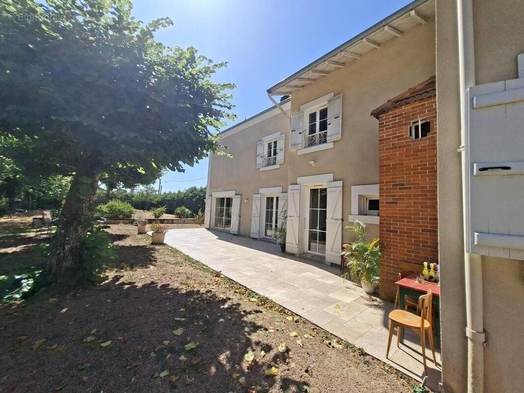 Photo 1 - Maison à AMPLEPUIS