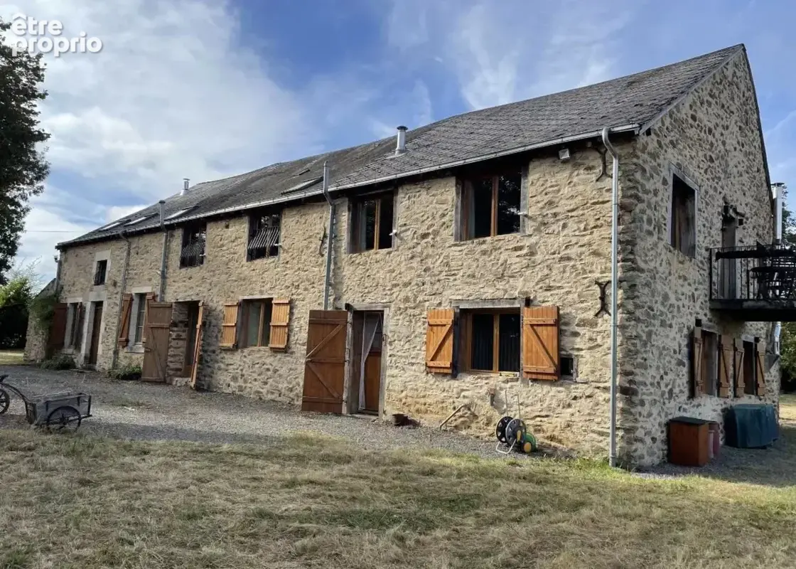 Propriété rénovée avec trois logements, située dans la campagne de l’Indre - photo 30