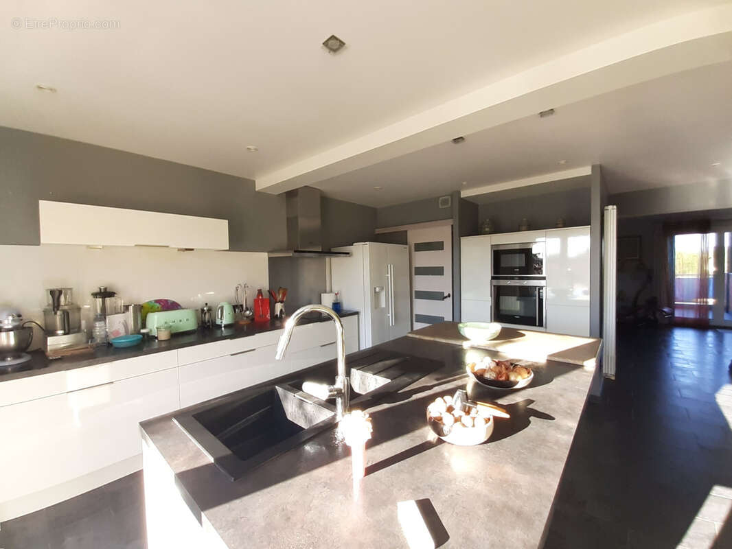 Maison à SAINT-GENIS-DES-FONTAINES