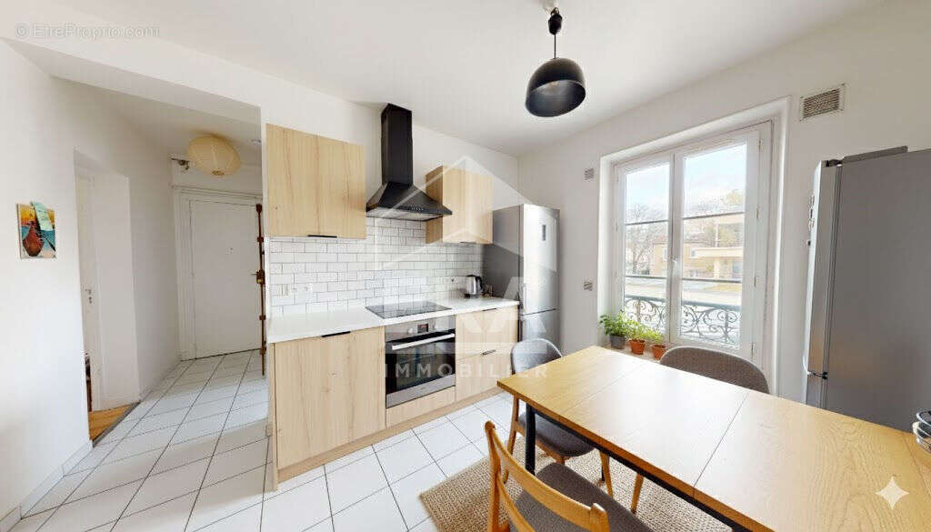Appartement à PARIS-15E