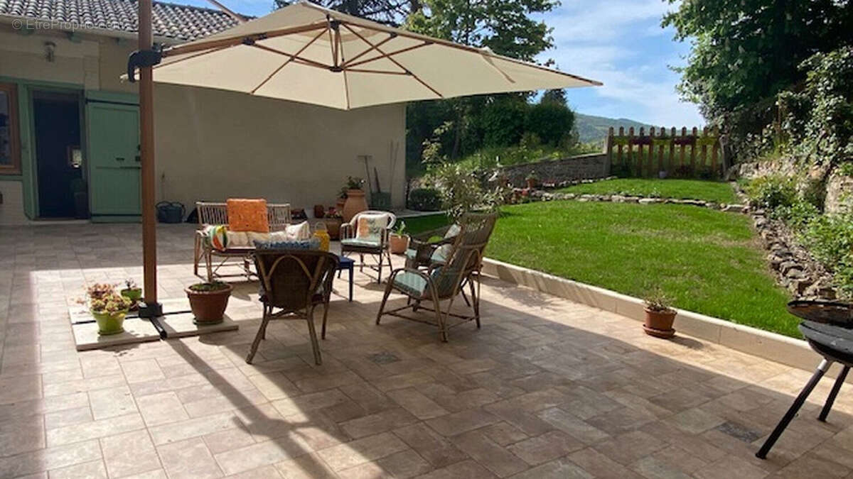 Maison à QUINCIE-EN-BEAUJOLAIS