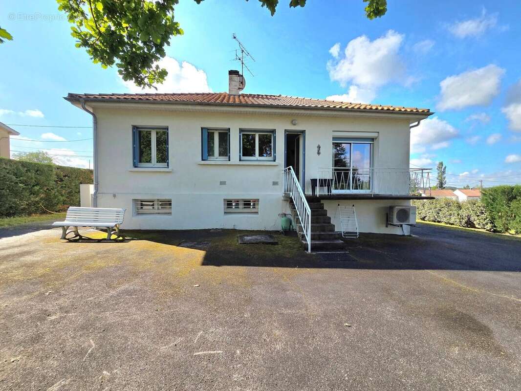 Photo 3 - Maison à MONTENDRE