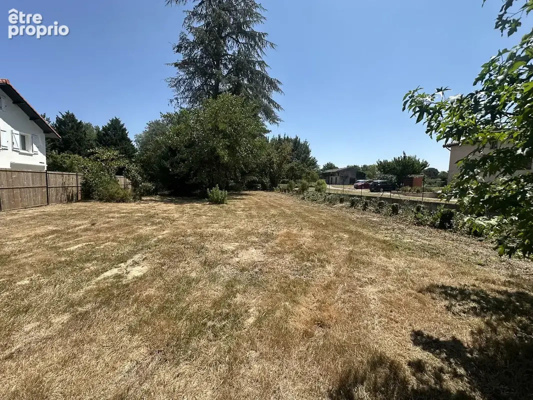 CASTELMAUROU, terrain viabilisé de 747 m2 avec permis de construire déposé - photo 3