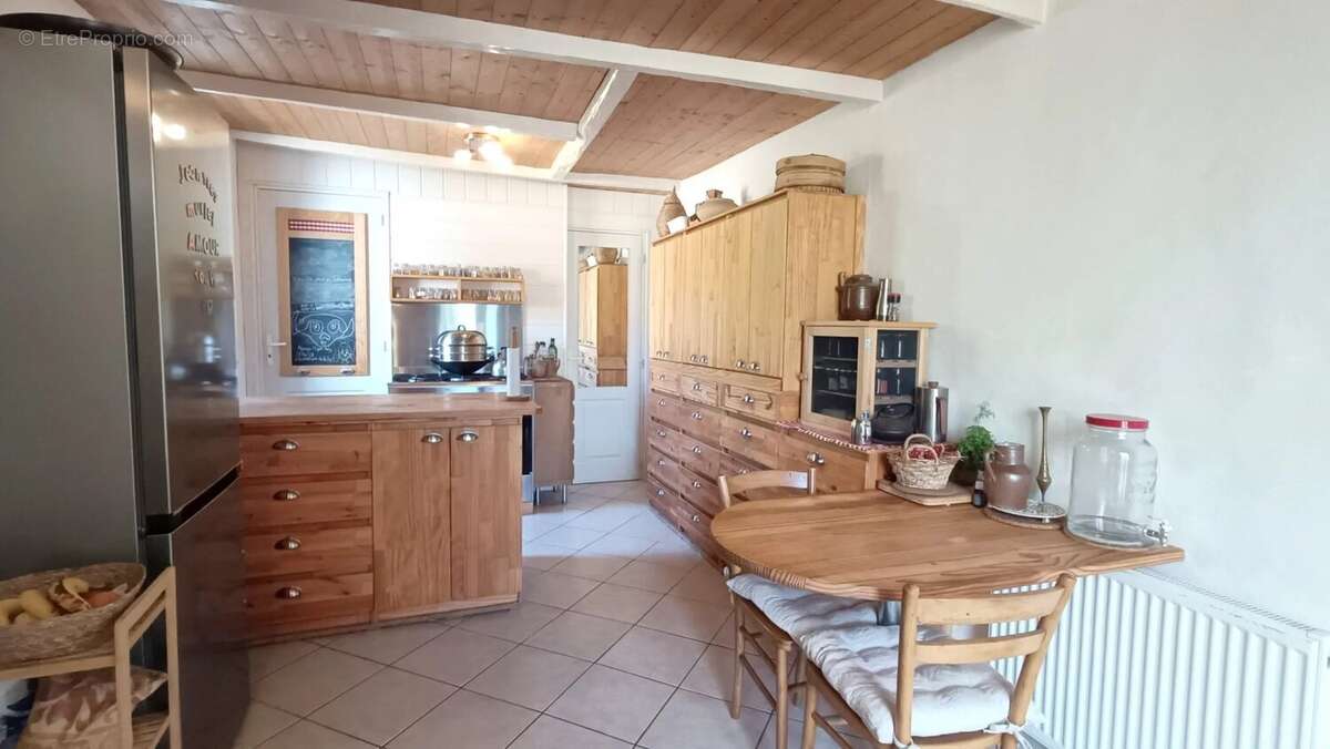 Maison avec dépendances chiré en montreuil - photo 7