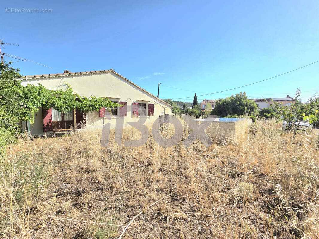 Maison à CUERS
