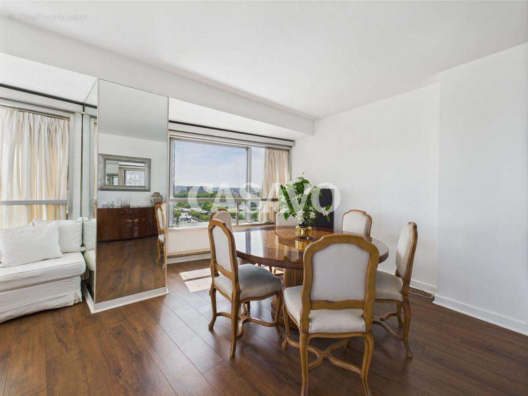 Appartement à PARIS-15E