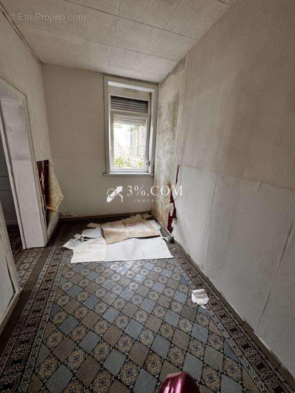 Maison semi individuelle à rénover à Saultain - photo 8