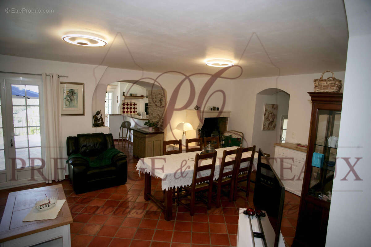 Maison à PIOLENC