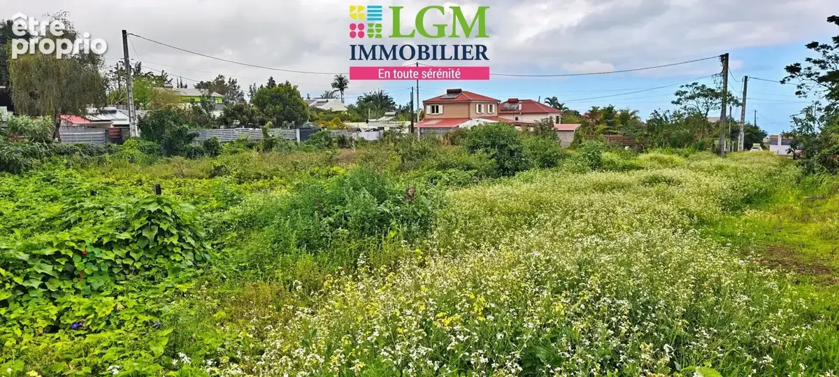 Terrain à LE TAMPON