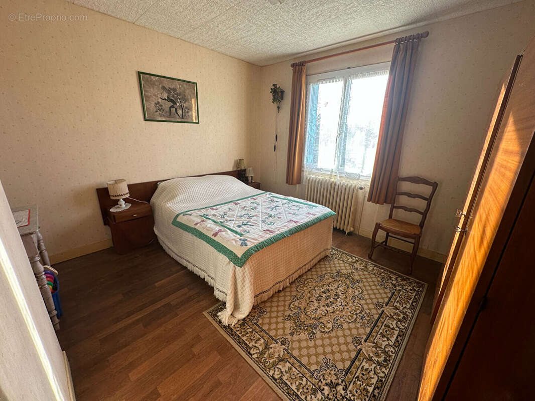 Maison à BELLOU-SUR-HUISNE