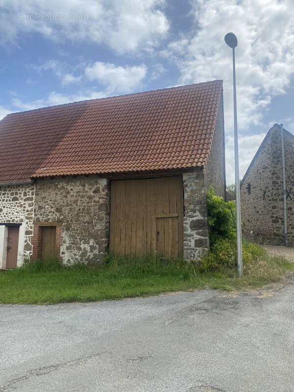 Maison à MAGNAC-LAVAL