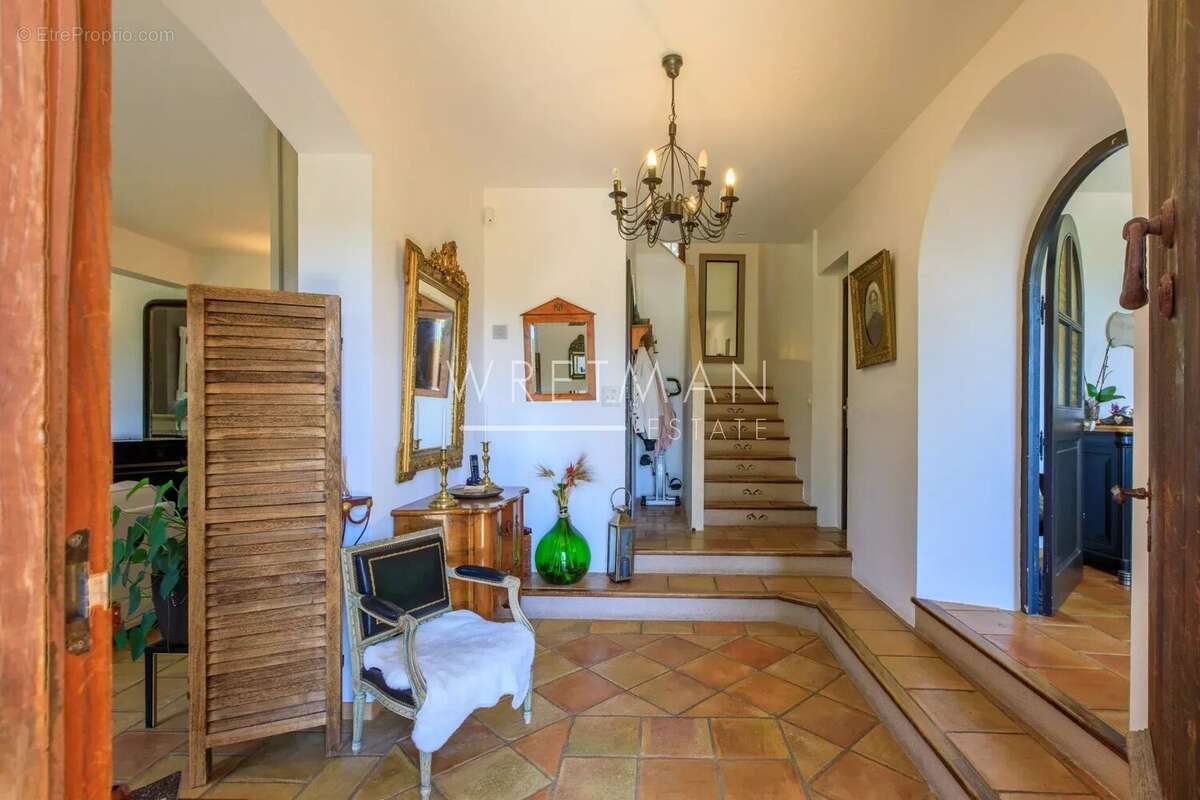 Maison à TOURRETTES